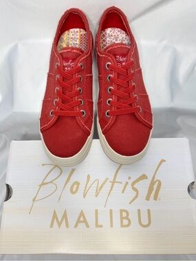 Blowfish Malibu Red Canvas Low-Top Sneakers size 9 NEW! w box!